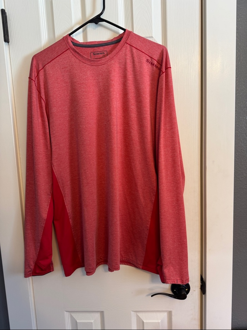 Like new SIMMS brand long sleeved Solarflex UPF 50 fishing shirt.